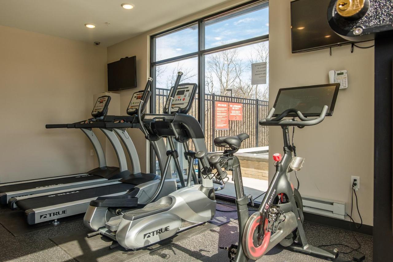 Frontdesk Core Apts Campustown Ames Esterno foto